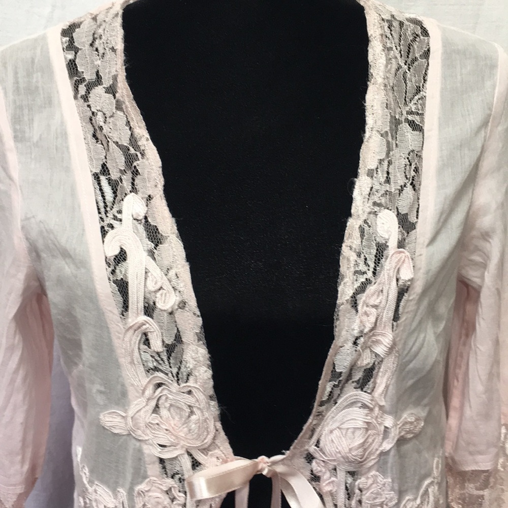 Vintage lace and ribbon tie top - Picture 2 of 7